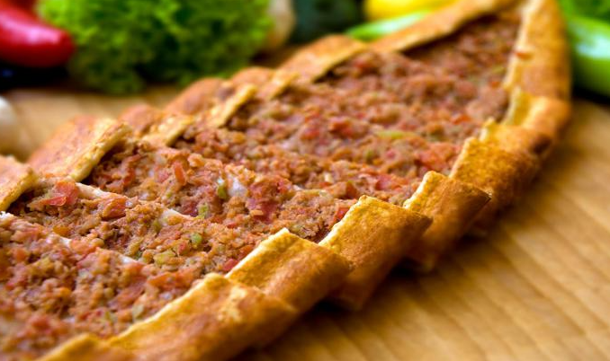 Kıymalı Pide